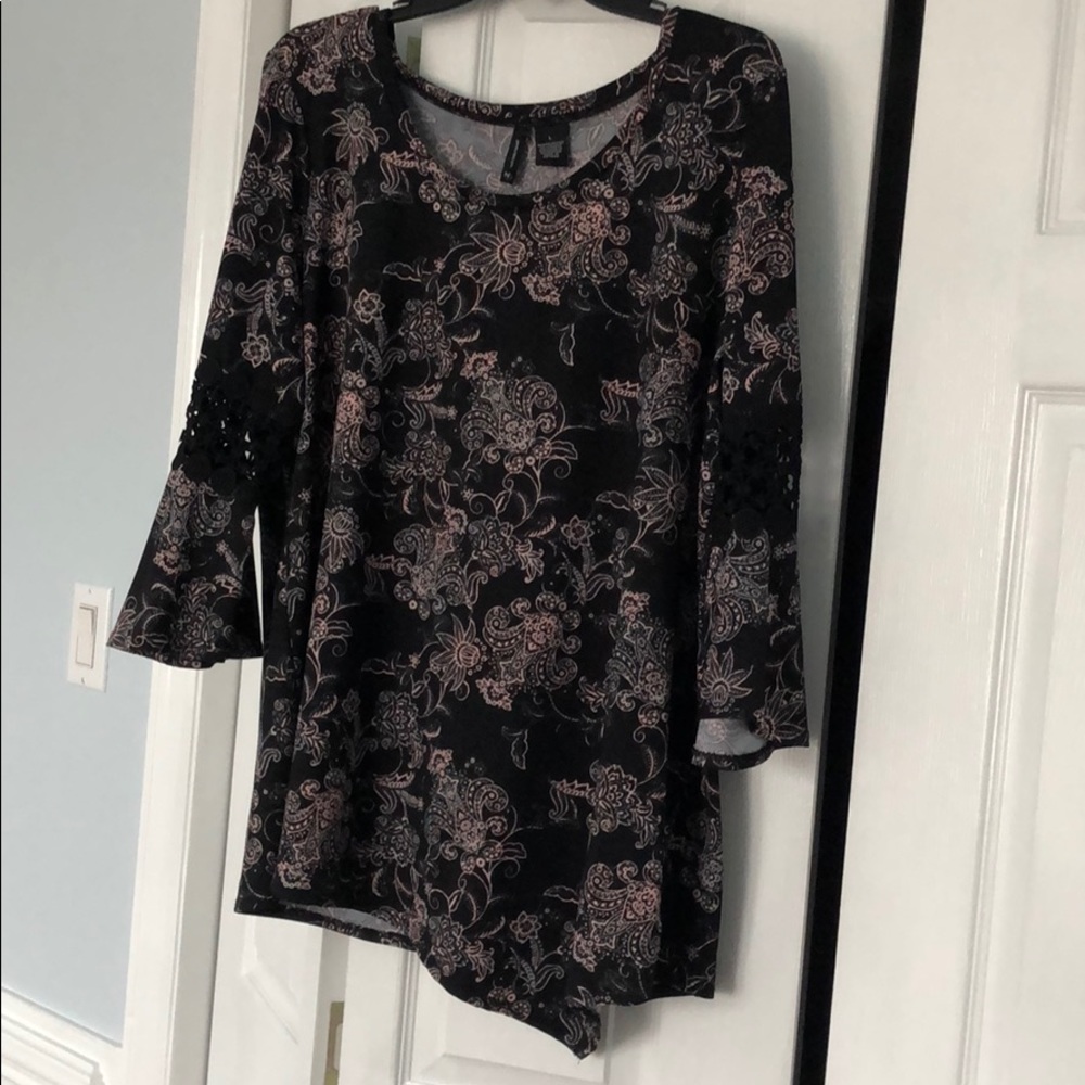 Asymmetrical flower design blouse